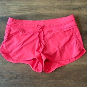 Athleta Kata Surge Short S